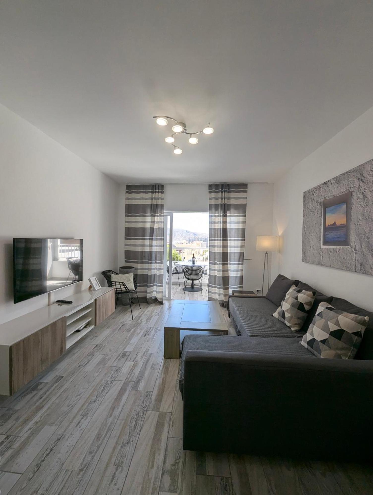 Cozy Apartment In Los Cristianos Guincho  Екстер'єр фото